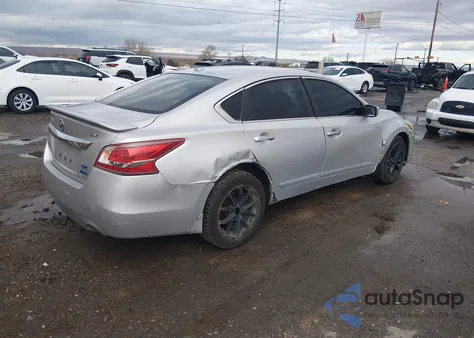 2014 Nissan Altima 2.5 Sv z USA, uszkodzony, nr VIN 1N4AL3AP8EC104692